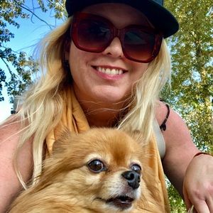 Meet your Posher, Dana